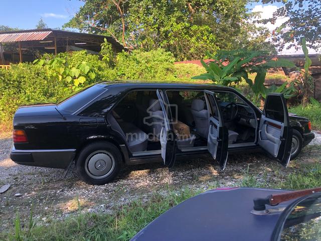 1995 Mercedes Benz 260E 2.6 (A) - 5