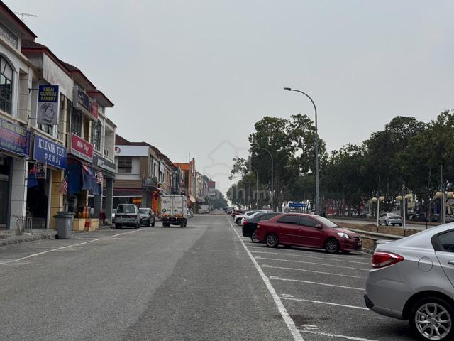Desa Cemerlang Ground Floor Shop For Rent, Facing Main Road, Jln Rawa 1