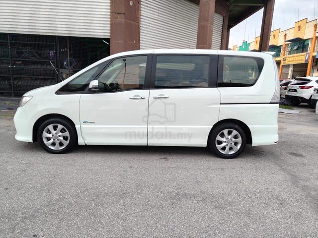2013 Nissan SERENA 2.0 (A) S-HYBRID HIGHWAY STAR - 4