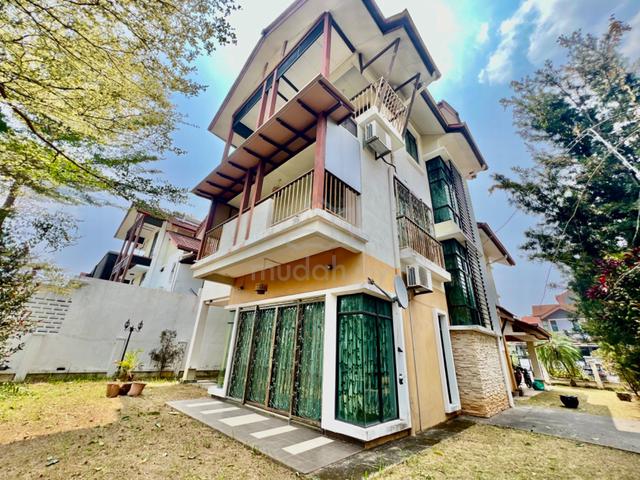 FACING LAKE - SEMI D (2.5 STOREY) PUNCAK BANGI,Sek 6 Bandar Baru Bangi 1