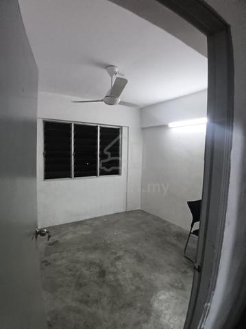 Puncak Erskine 1