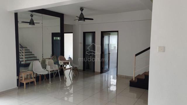Andari Townvilla 1