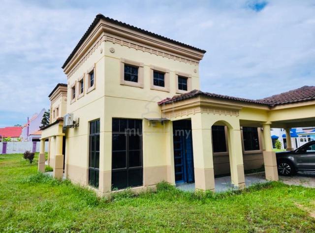 HUGE n NICE SINGLE STOREY BUNGALOW A FAMOSA RESORT ALOR GAJAH MELAKA 1