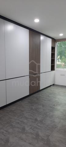 Partly furnished shop office at 4/6 Bandar Puteri, Puchong. 1