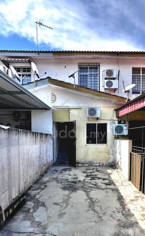 [FULLY RENOVATED - FACING OPEN] Townhouse Limbongan Permai , Melaka 1