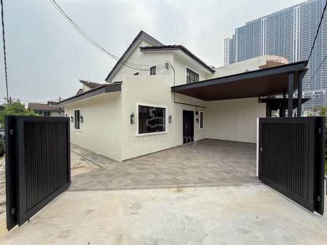 CANTIKš„Corner Lot Taman Sri Sinar 1