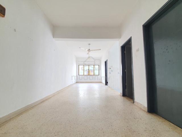 Goodyear Court 9 1