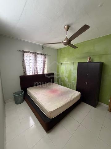 Master Bedroom for Rent - Lot A-3-04. Apartment Kelisa Ria, 1