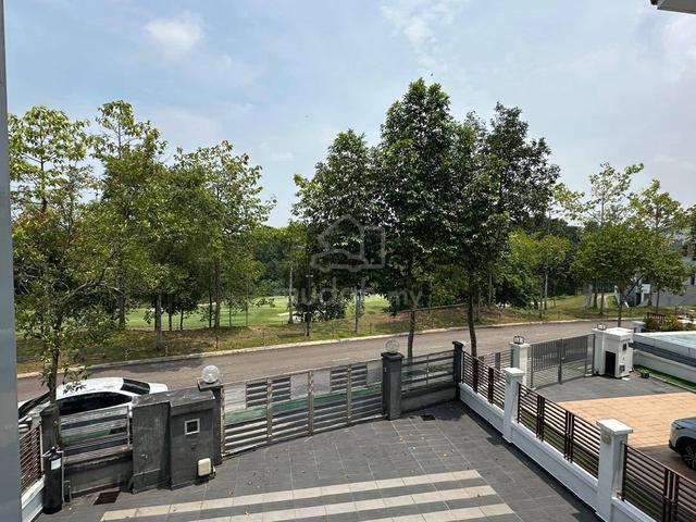 Extended Unblock Golf view 3 Storey Semi-D Golf East Horizon Hills 1