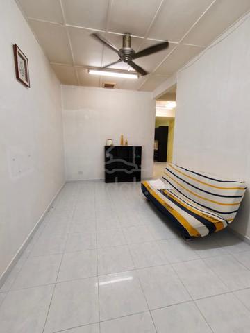 Bukit indah Single Storey Partial Furnish Good Condition 1