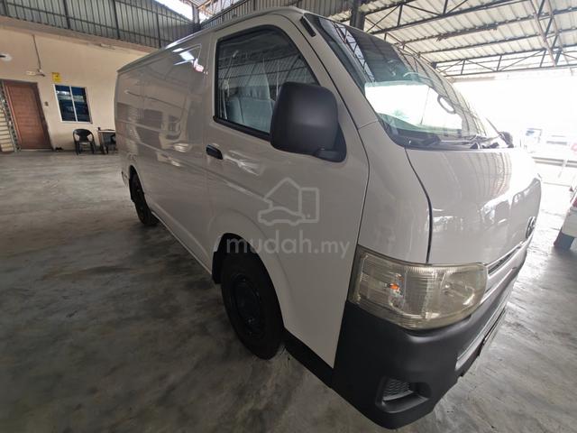 2010 Toyota HIACE 2.5 KDH200R-RBMDYE (M) - 4