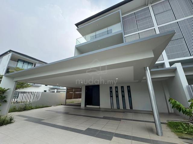 COUNTRY HEIGHTS 3 STOREY SEMI DETACHED FOR SALE At JALAN SONG KUCHING 1
