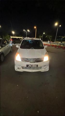2013 Nissan GRAND LIVINA 1.6 IMPUL MC FACELIFT (A) - 1