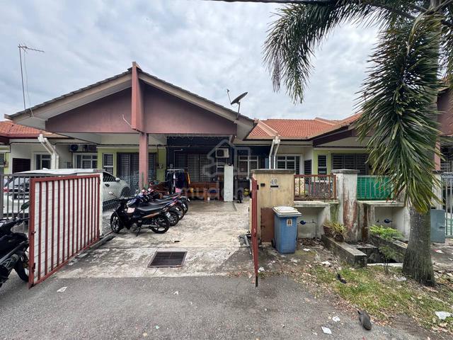 Teres Satu Tingkat Taman Dato Hormat, Telok Panglima Garang 1
