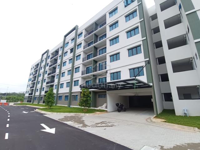 Myra Putri Apartment @ Desa Pinggiran Putra, Kajang 1