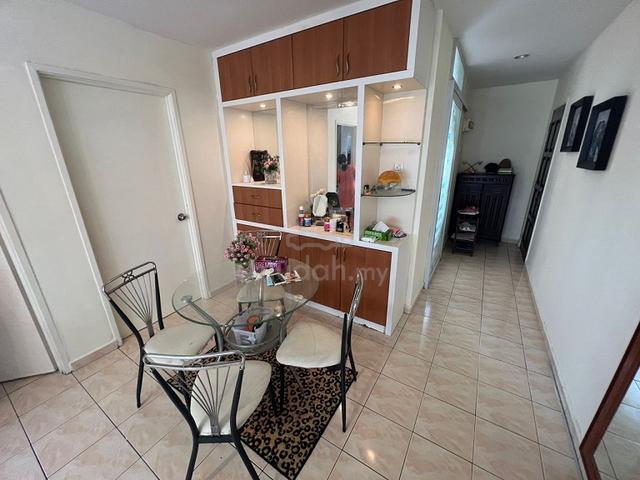 Permai Lake View Apartment 5