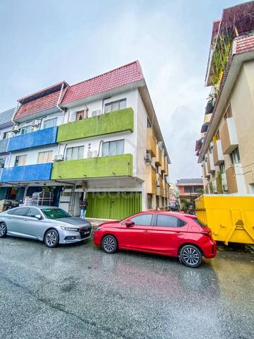 FACING OPEN END LOT 3 Storey Shop Office Lot Taman Maju Jaya Ampang 1