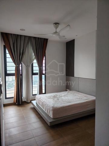 Spacious Master Bedroom with Private Bathroom @ Puchong 1