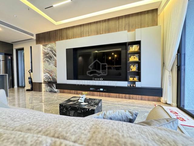 Lake Point Residence 1