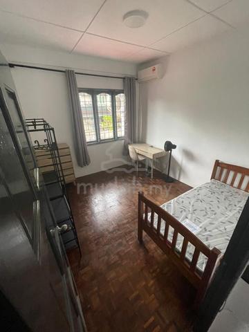 ROOM FOR RENT At Kenny Heights 1