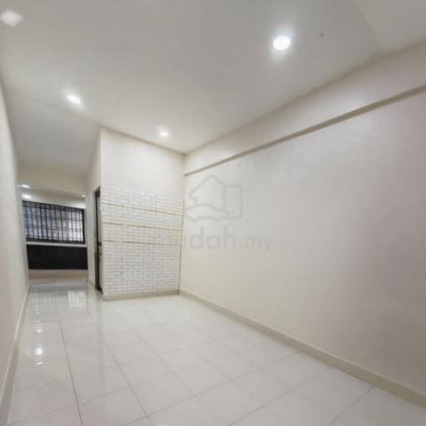 ULU TIRAM, 20X52FT 2BED FULLY RENOVATE 1-Storey Terrace House FOR SALE 1