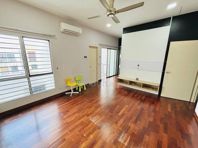 1.5 Storey Townhouse Odora Parkhomes 16 Sierra Puchong 4