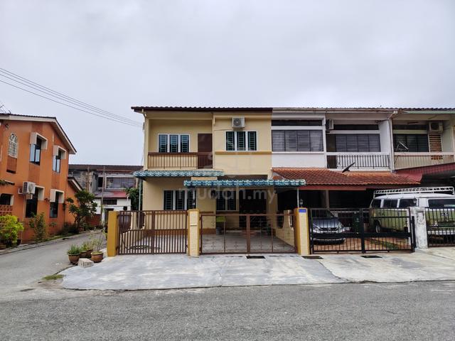 Jalan Kuala Kangsar Double Storey House 1