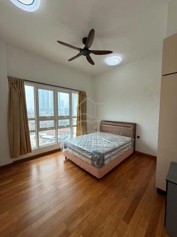 TriTower Medium Room for Rent, 5-minute walk to CIQ, Rent  1