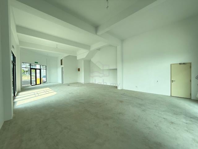 Corner lot 3 Storey Newly Shop walkway Kota Laksamana Jaya syahbandar 1