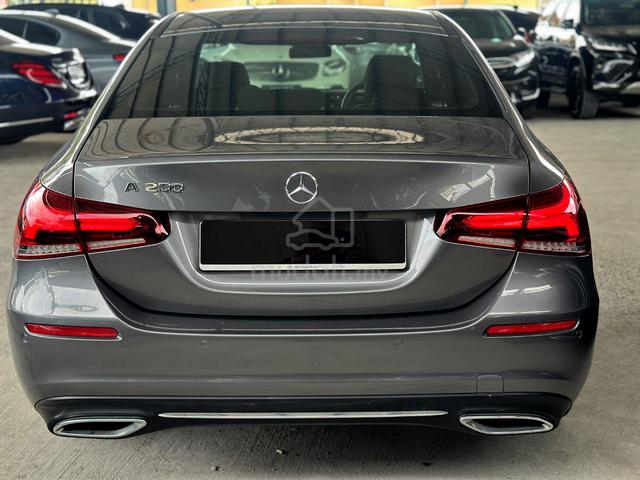 2019 Mercedes Benz A200 Sedan LOW MILAGE - 4