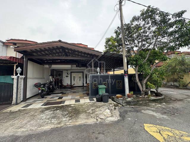 End Lot Double Storey Taman Camellia Jalan Kebun Nenas Bandar Putra 1