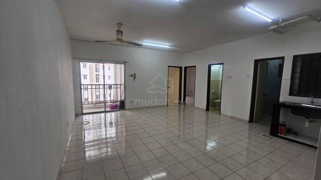 Bayu Puteri Apartment 1