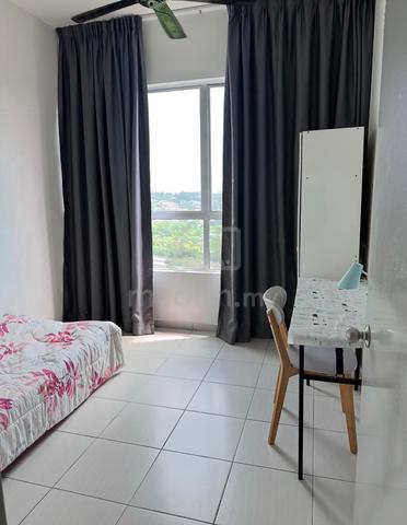 Furnished Single Female Room available @Zizz (Move in September) 1