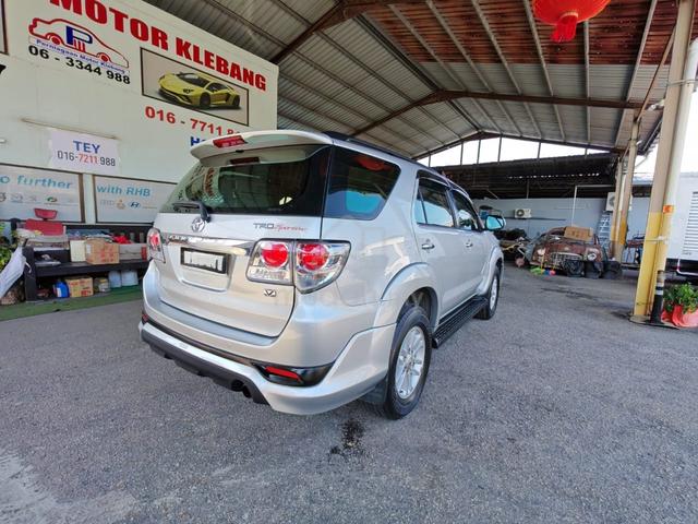 2012 Toyota FORTUNER 2.7 V TRD SPORTIVO (A) - 2