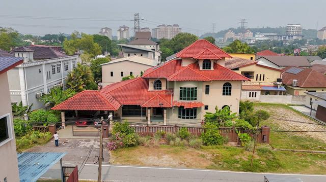 FREEHOLD BUNGALOW ! Dato Abu Bakar Baginda, Bangi, 2.5 Storey Bungalow 1