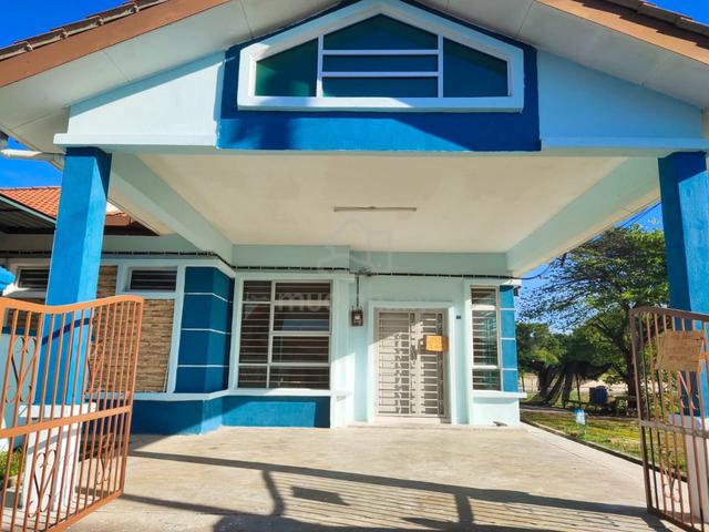 [CORNER LOT - 4 Bilik] Semi-D , Tmn Keris Satria, Sungai Udang, Melaka 1