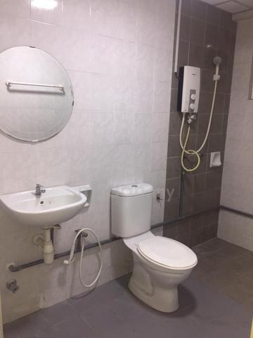 Middle Room for 1 Person at SS7 Sterling Condo Kelana Jaya 2
