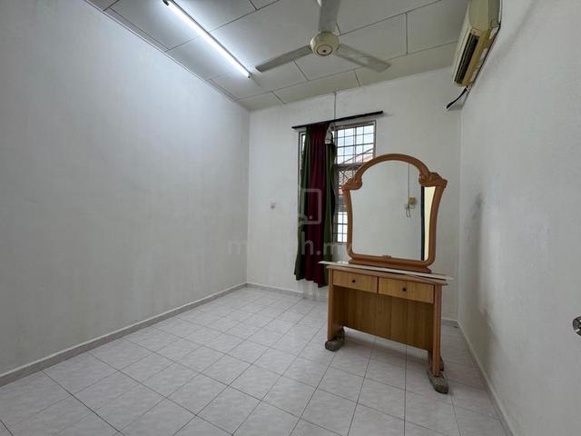 DESA ENGGANG 1 Storey Semid near laguna lagenda lot 88 for rent 4