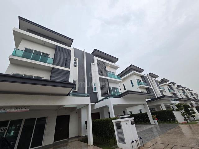 Below Value! Laman Vista Alam Bkt Raja,Klang Brand New,3 Sty Semi D 1