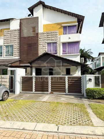 3-storey Semi-D, near KGSAAS at Seksyen 13 Shah Alam NEGOTIABLE 1