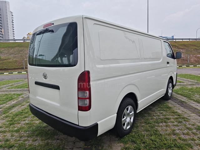 2011 Toyota Hiace 2.5 (M) Panel Van Diesel Engine - 3