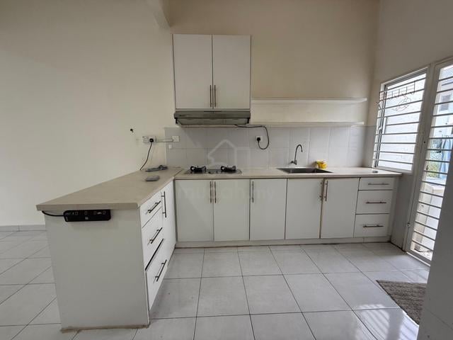【with Kitchen Cabinet, Cooker, grille】 2 Storey House, Bandar Hillpark 1