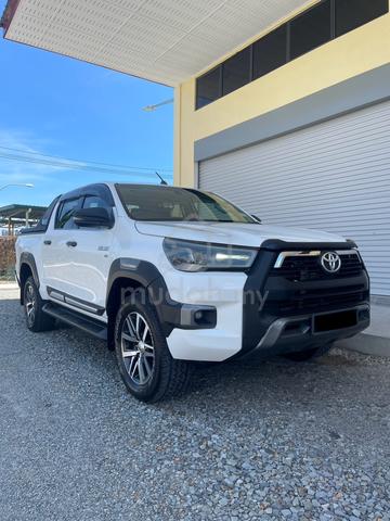 2017 Toyota HILUX 2.8 G VNT (A) - 1