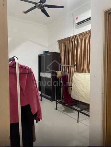 Bilik sharing wanita untuk disewa di kertih 1