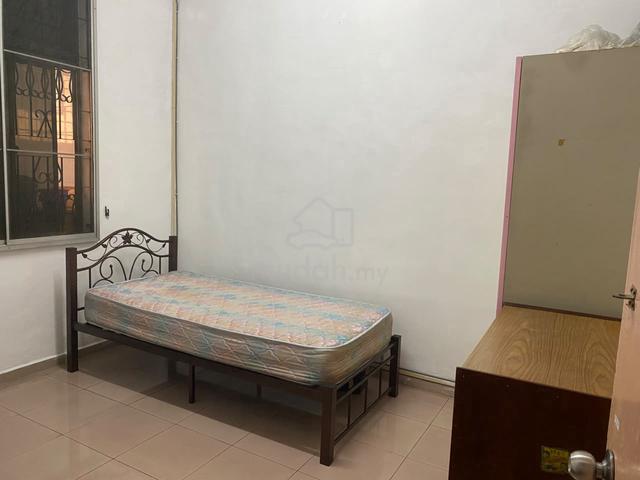 JB town Taman Tasek jalan lembah 4 Bed Partially furnished Ciq 1