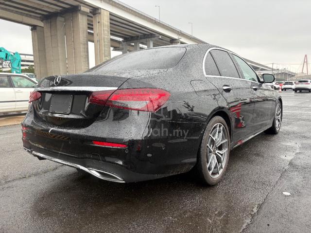 (BEST DEAL) Mercedes BENZ E200 SPORT AMG LINE 2022 - 3
