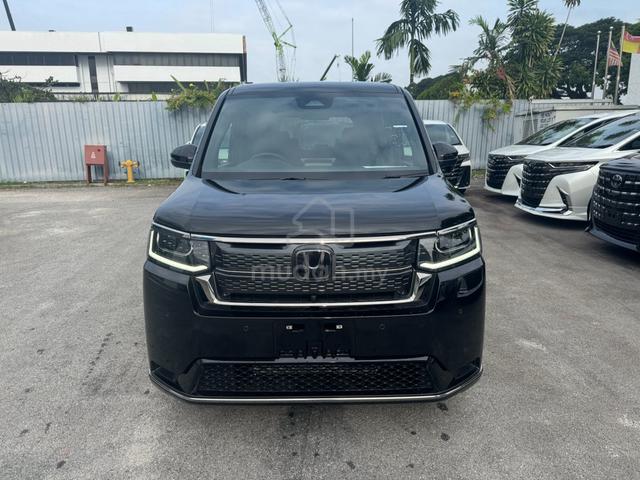 2025 Honda STEPWAGON 1.5 SPADA NEW CAR MILEAGE - 2
