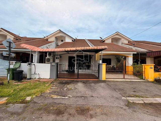 Rumah Teres Satu Setengah Tingkat Untuk Dijual Di Halaman Meru Permai 1