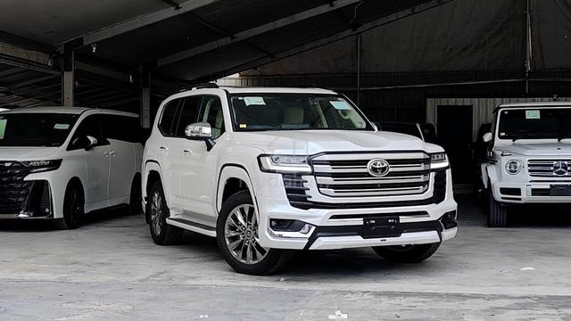 NEW様 Grade S,2k km,2025 Toyota LANDCRUISER 300 3.4 ZX - Cars for sale