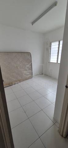 Town house upper unit jenjarom Sp 4 1